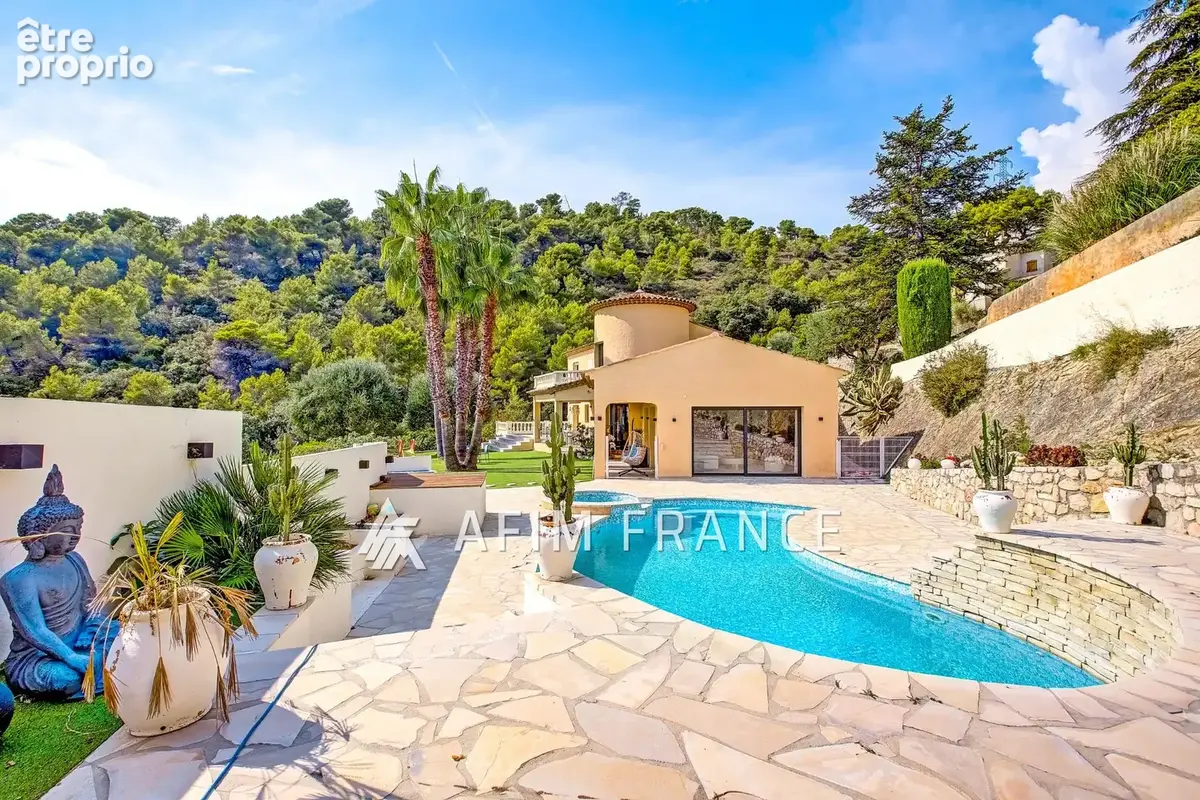 Photo Maison à Tourrette-Levens au prix de 1 490 000€
