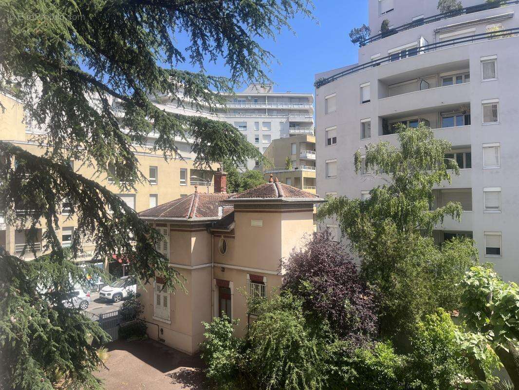 Appartement à CALUIRE-ET-CUIRE