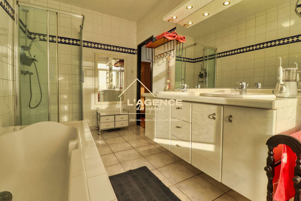 Maison à HAZEBROUCK