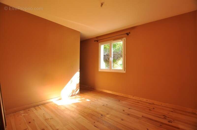 Maison à SAINT-SORLIN-EN-VALLOIRE