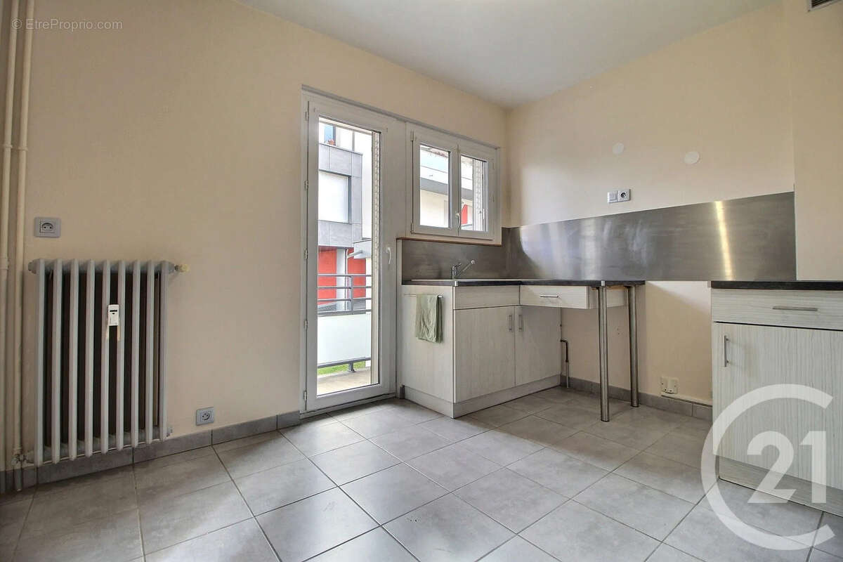 Appartement à EVIAN-LES-BAINS