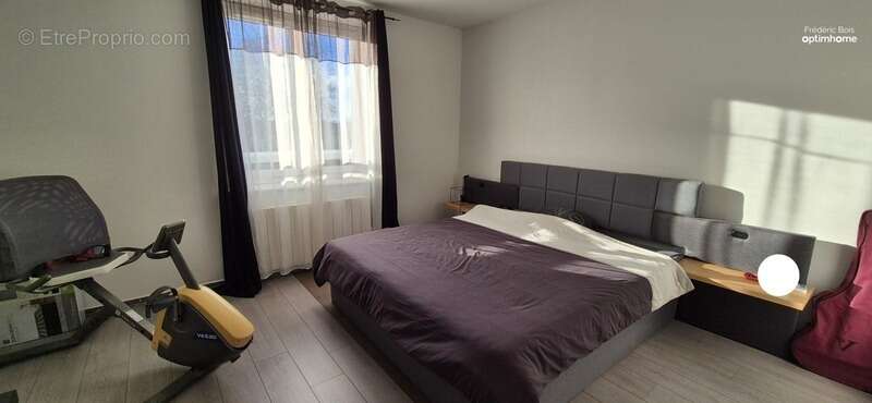 Appartement à NEUVILLE-LES-DAMES