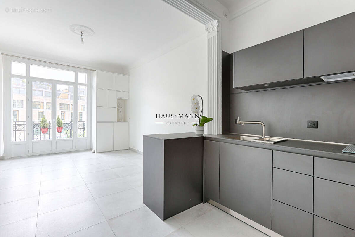 Appartement à PARIS-9E