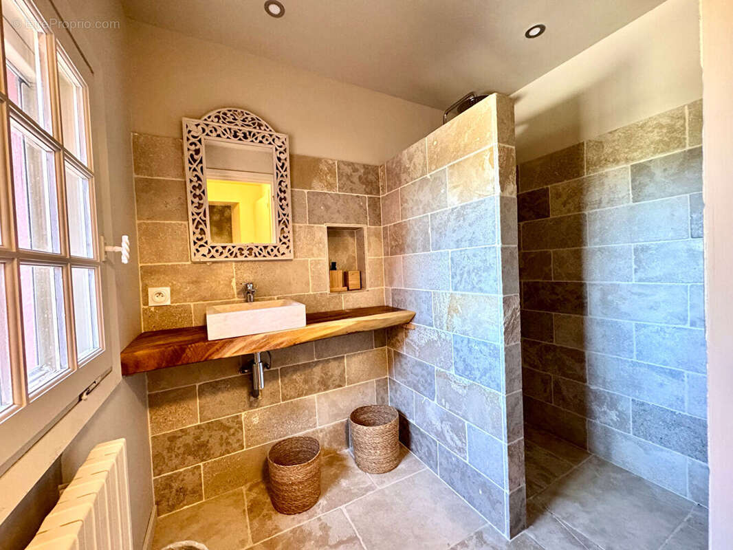 Maison à VILLENEUVE-LES-AVIGNON