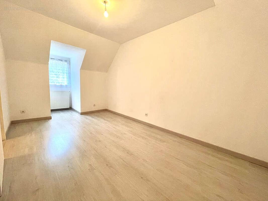 Maison à SAINT-LEGER-DU-BOURG-DENIS