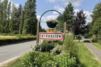 Terrain à SAINT-FUSCIEN