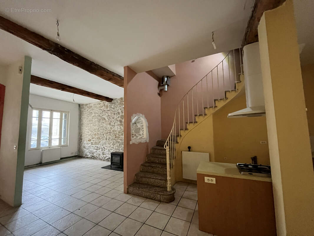 Maison à LEZIGNAN-CORBIERES