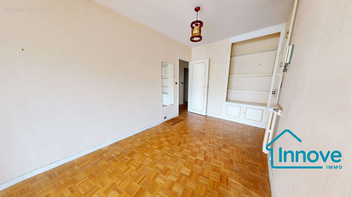 Appartement à VERSAILLES