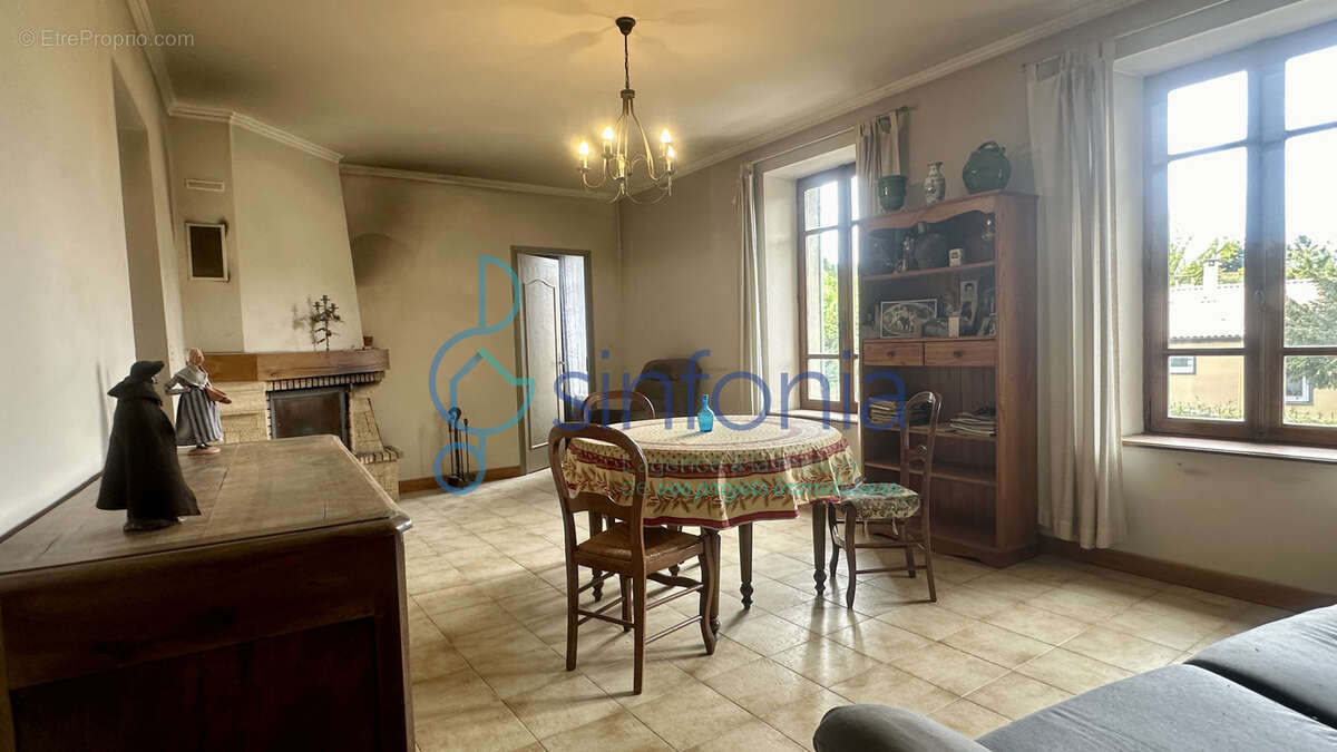 Maison à ARPAILLARGUES-ET-AUREILLAC