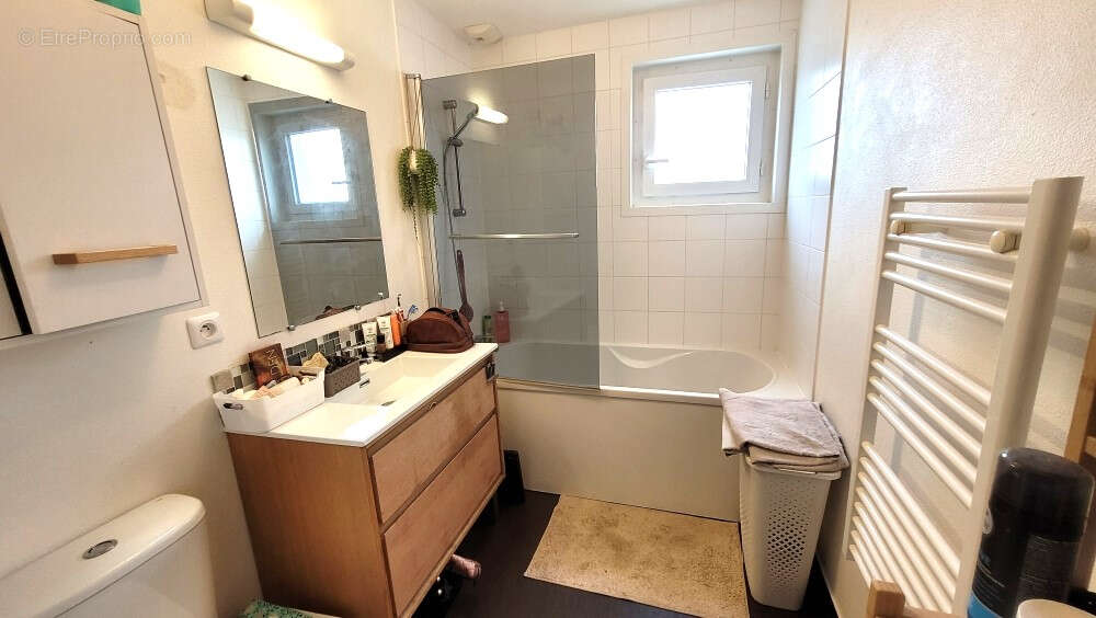 IFS PLAINE : maison de 2015 proche des transports en commun, 3 chambres, avec jardin - photo 9