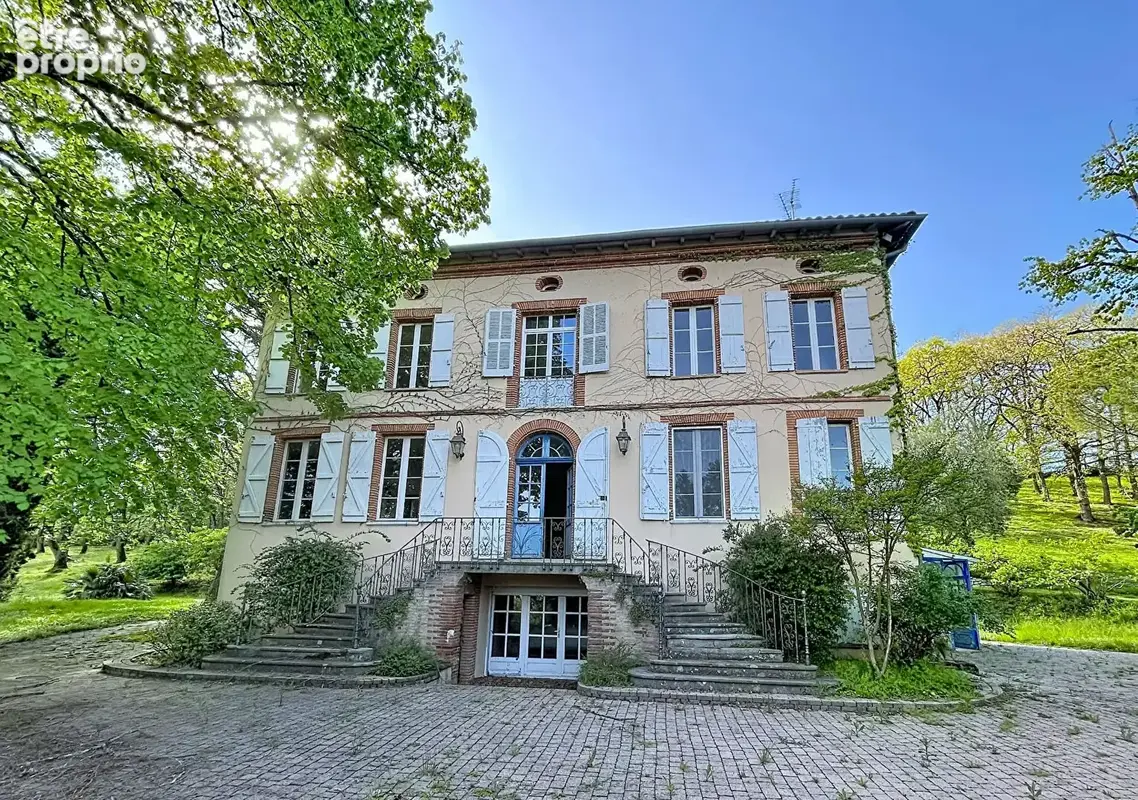 Maison Bourgeoise 15 pièces avec dépendances et piscine - photo 3