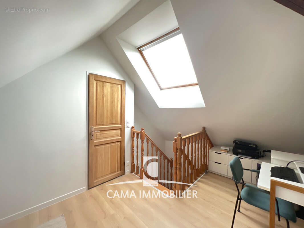 Maison à LES LOGES-EN-JOSAS