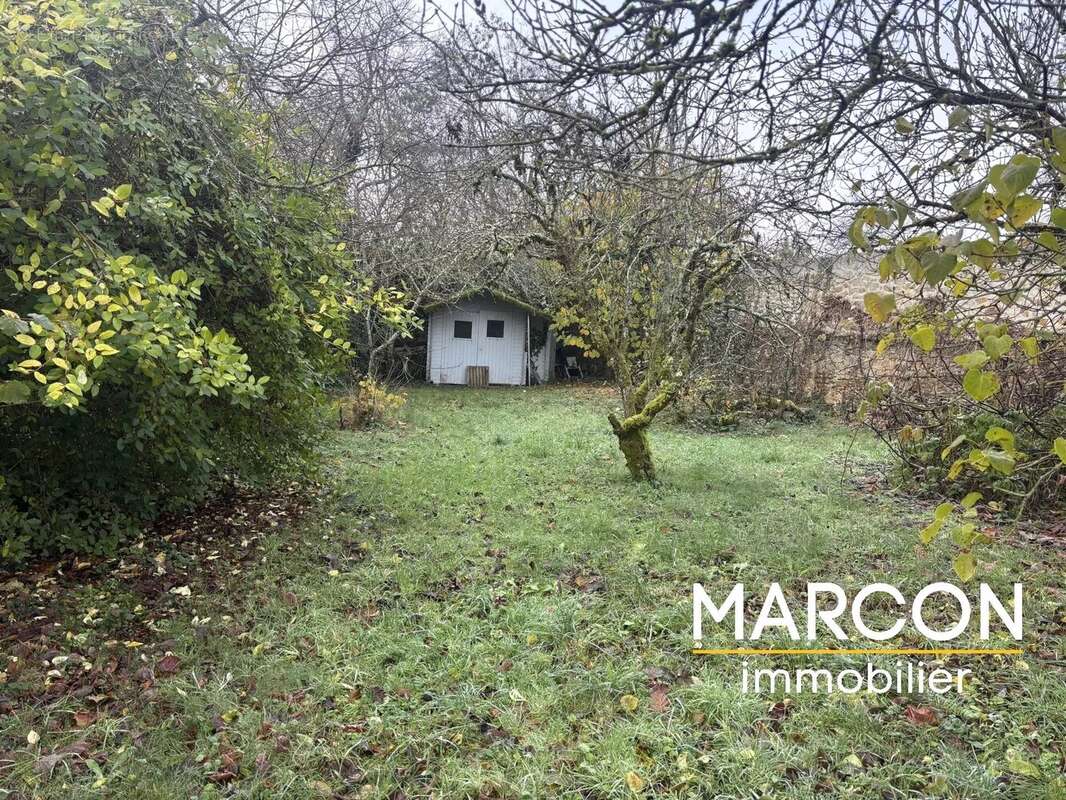 Maison à ARNAC-LA-POSTE