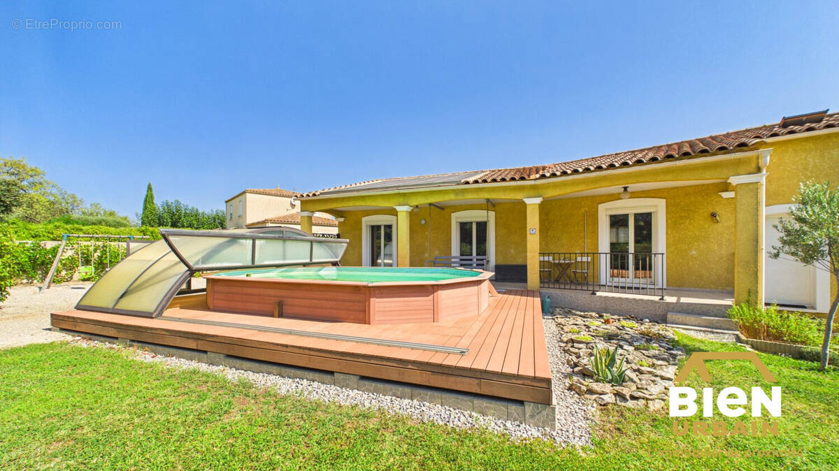 Maison à GARONS