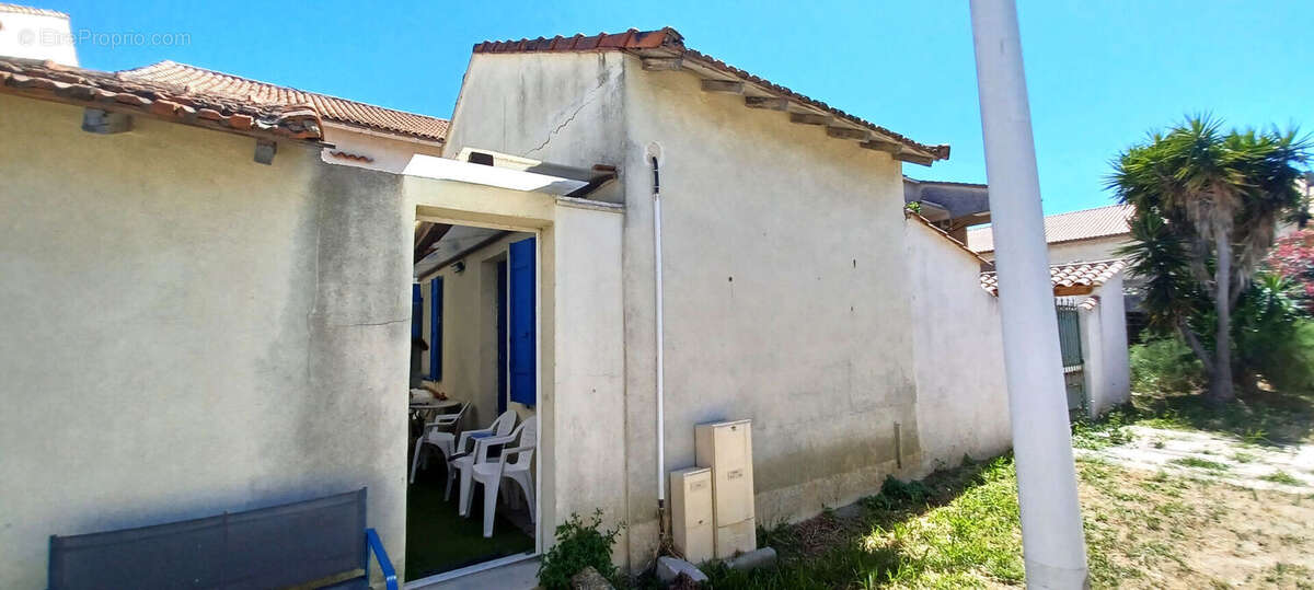 Maison à MAUGUIO