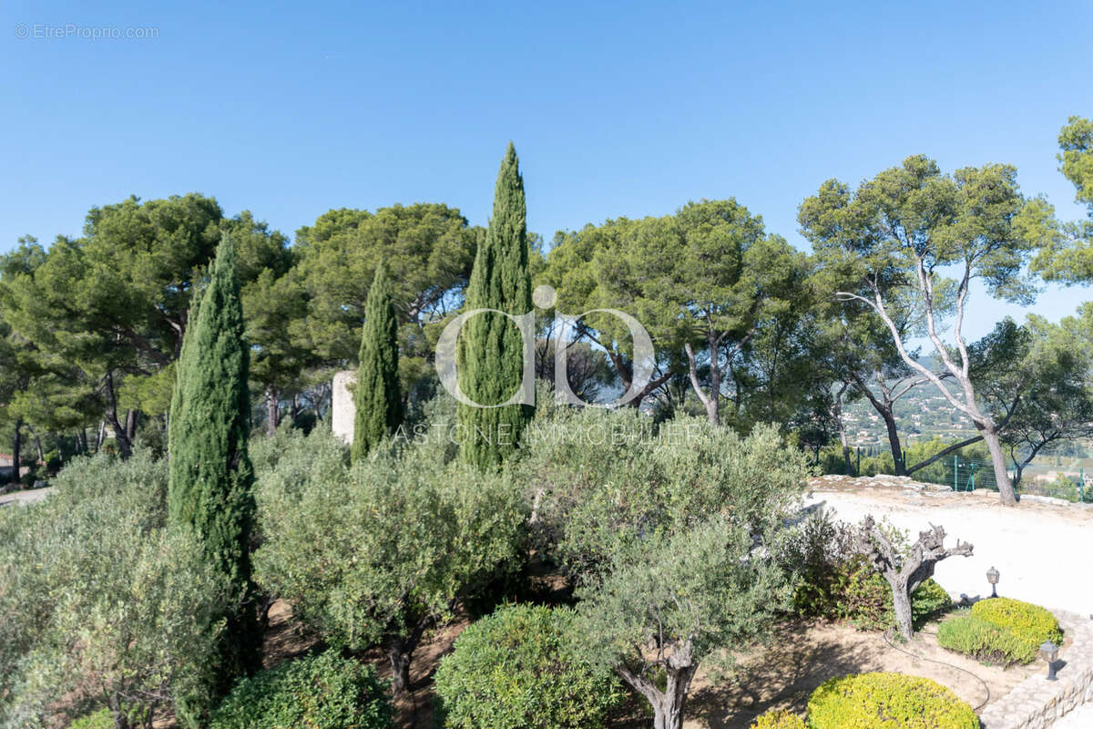 Maison à LA CADIERE-D&#039;AZUR