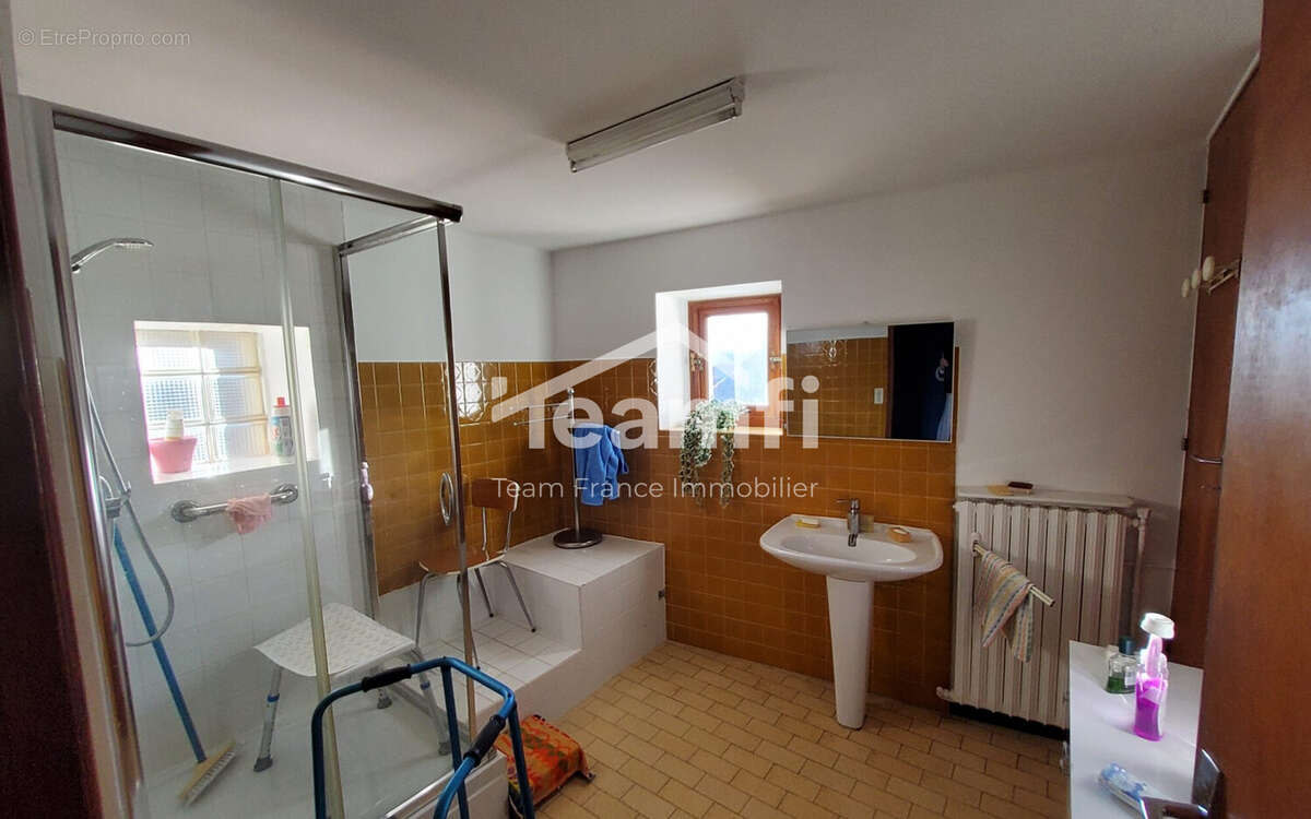 Maison à SAINT-VICTOR-DE-MALCAP