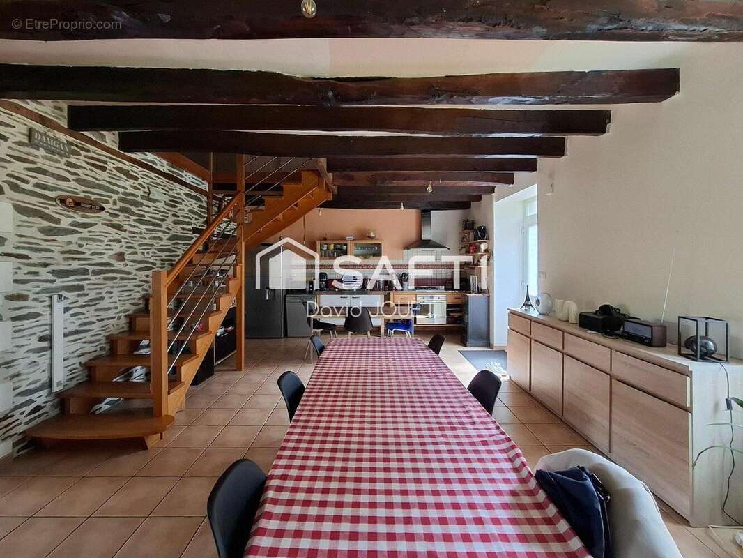 Maison 170 m² à Credin  - photo 2