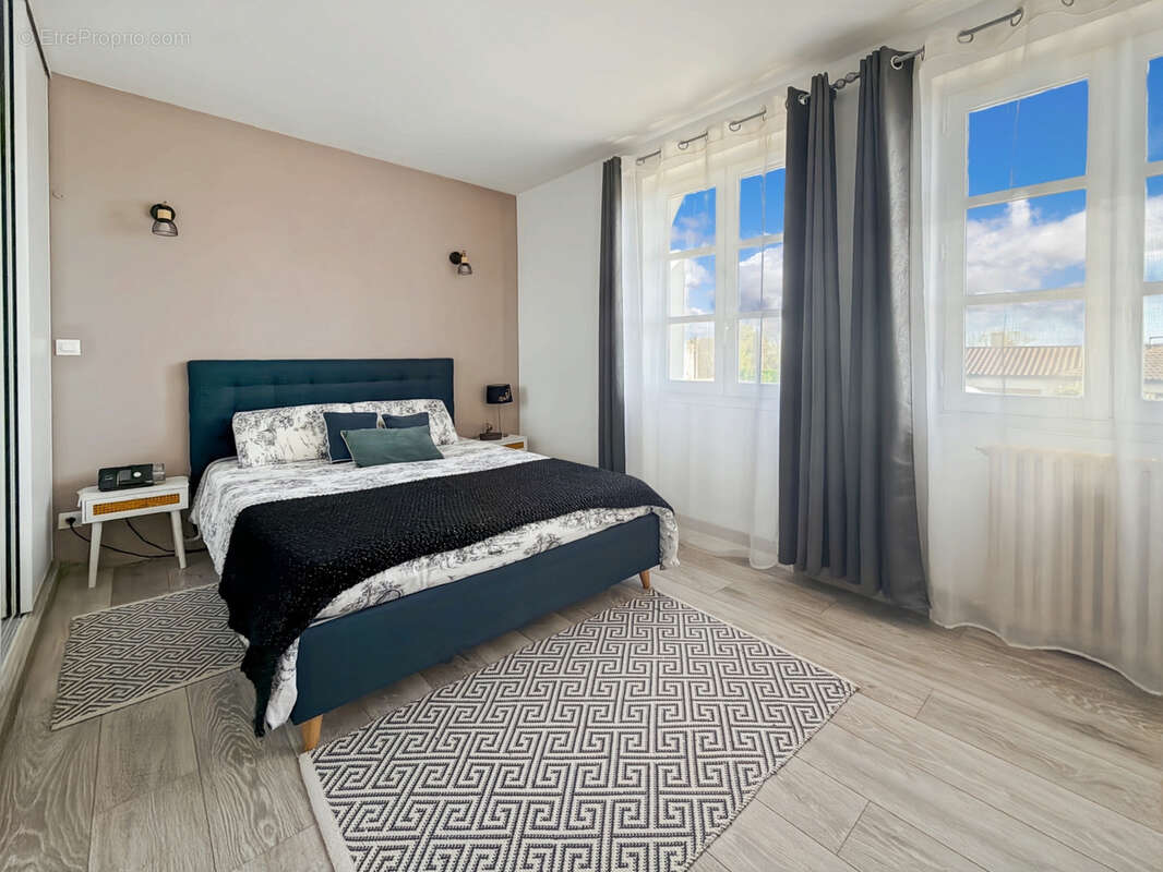 Charmante maison familiale de 100 m2 avec dépendance et grand jardin   Ambérieux-d’Azergues (69480) limite Ans - photo 6