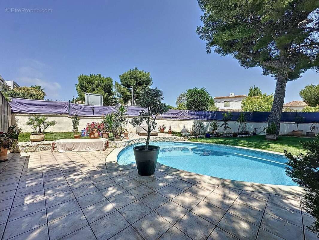 Maison 215 m² à Carry-Le-Rouet  - photo 2