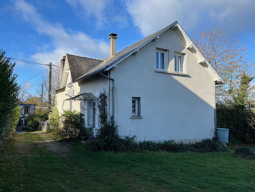 Maison à LA PORCHERIE