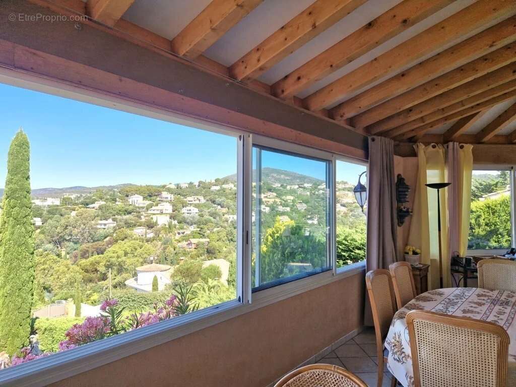 Exclusivité – villa de 164 m² avec vue mer et collines - photo 5