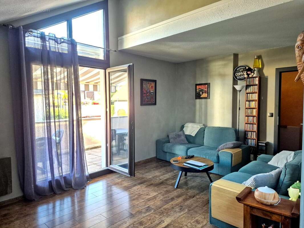 Appartement à AMBILLY