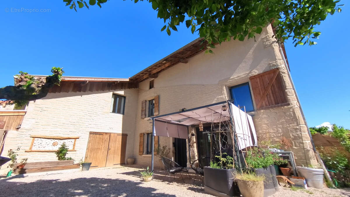 Maison à HOSTUN