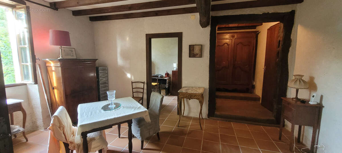 Secteur Samadet, maison de maître 6 chambres, avec sa dépendance sur plus de 2 hectares avec un puits - photo 7