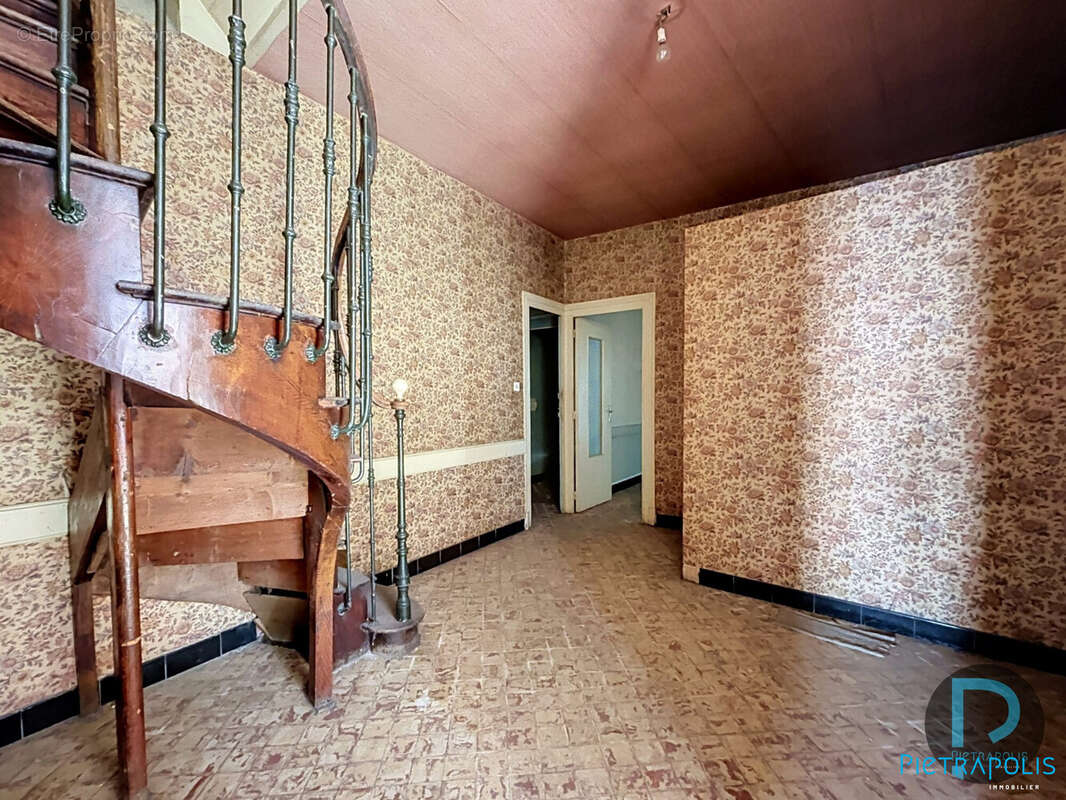 Appartement à PONT-DE-VEYLE