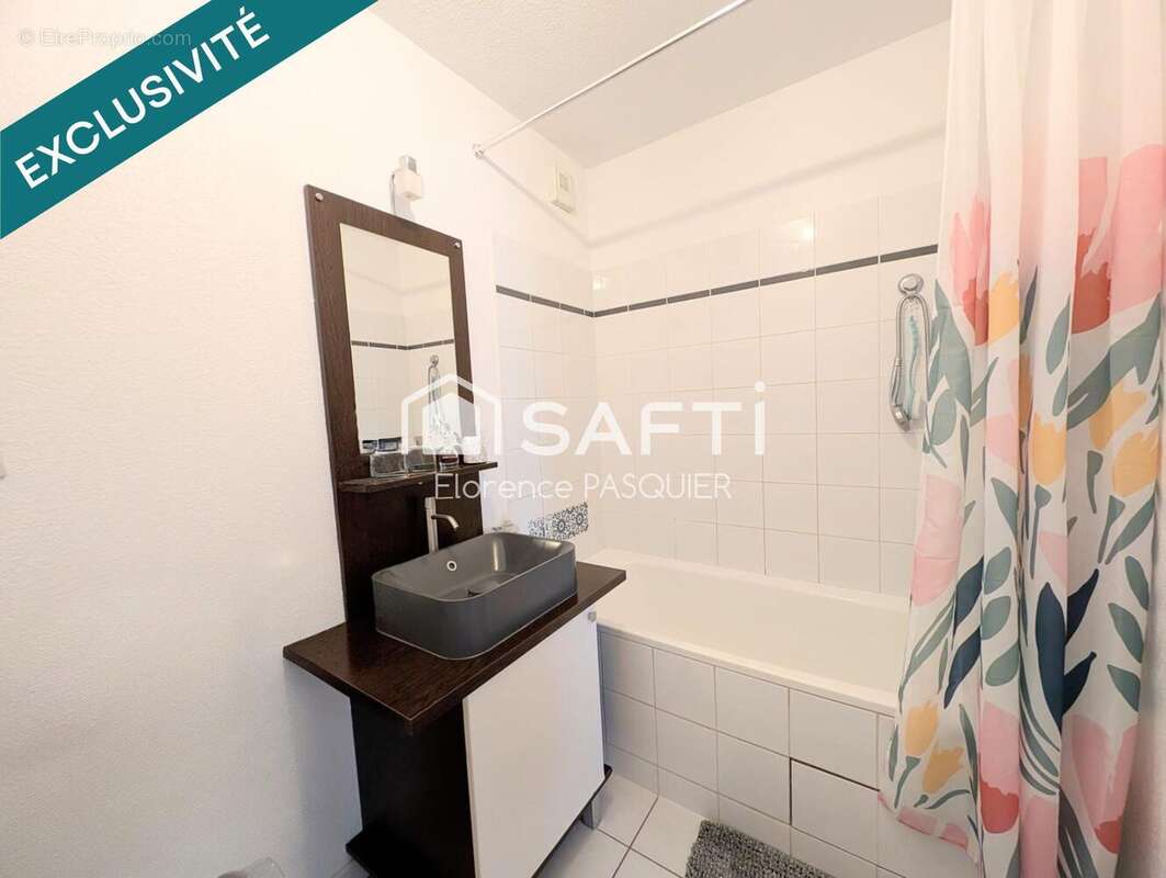 Photo 6 - Appartement à PAREMPUYRE