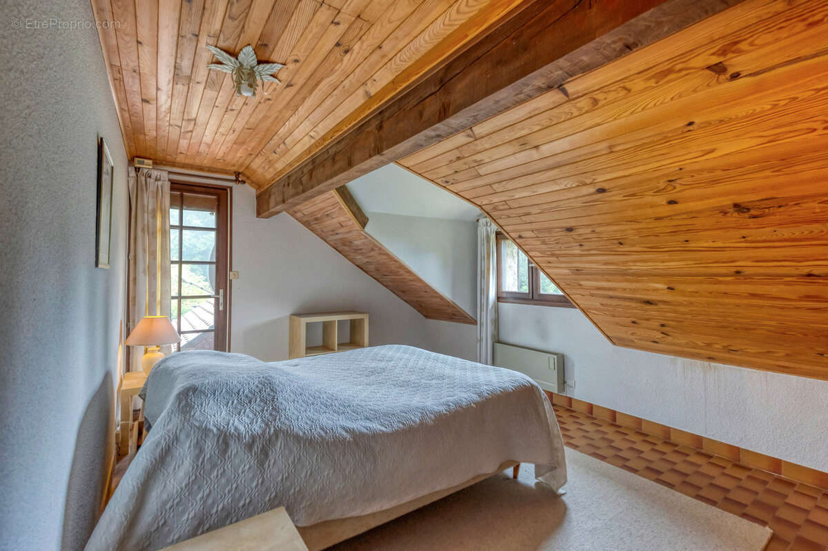 Maison à LA COMBE-DE-LANCEY