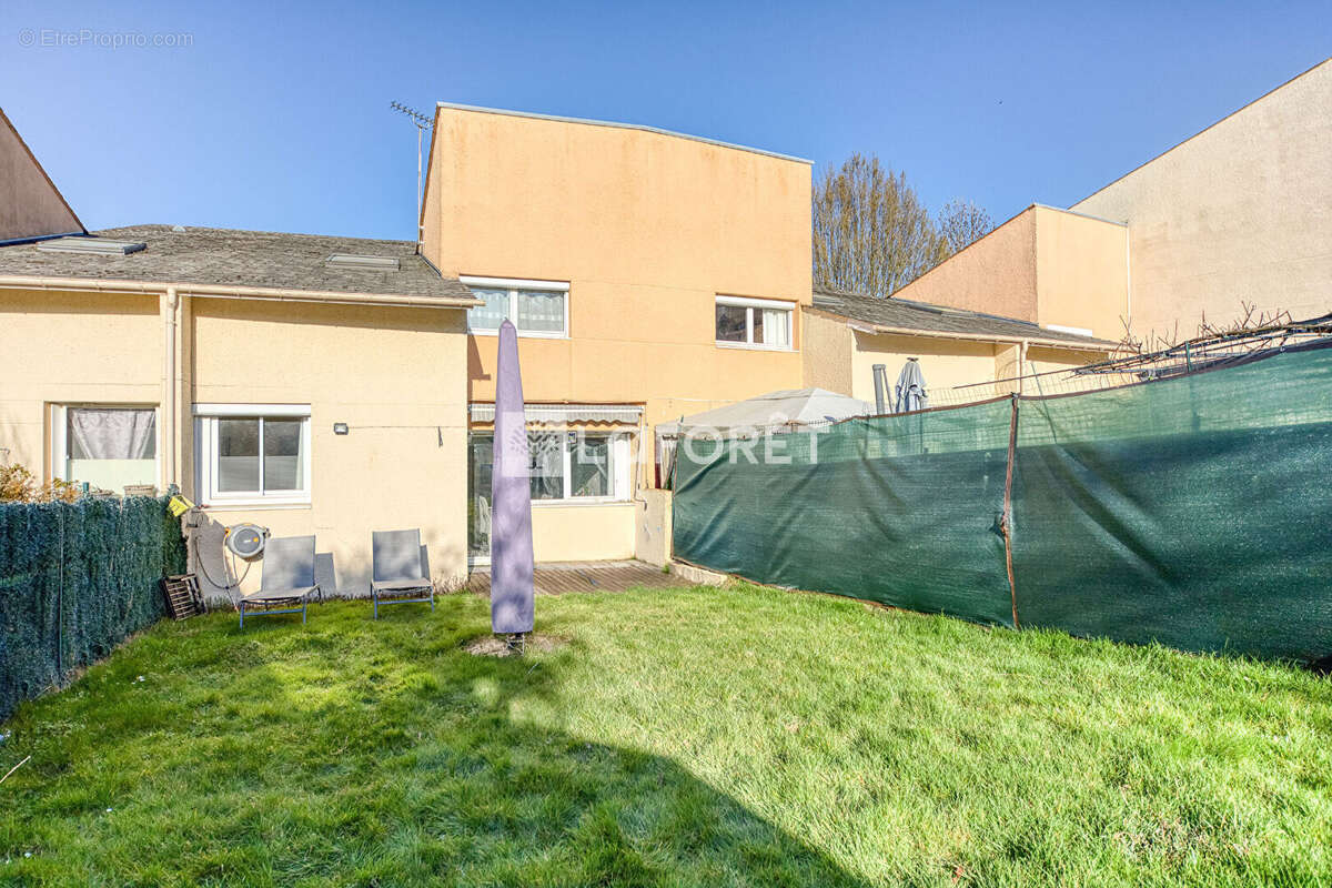 Maison à EMERAINVILLE