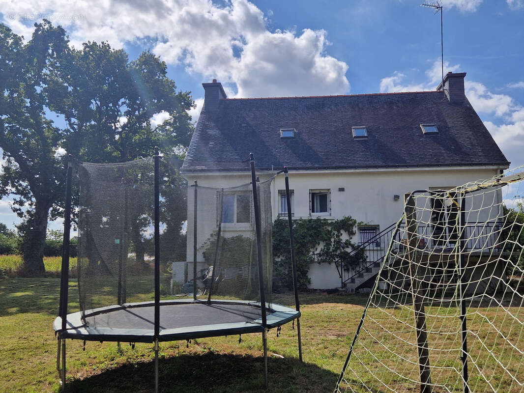 Maison à SAINT-THURIAU