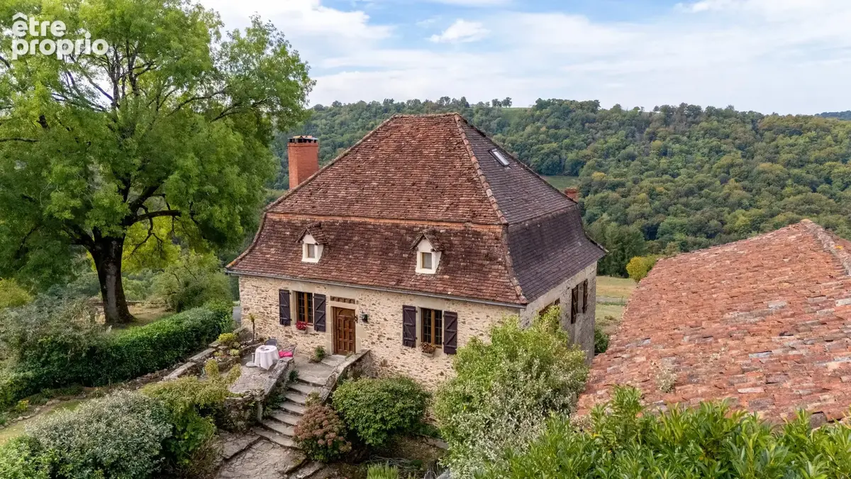 Maison en pierre rénovée de 4 chambres avec grange et vue sur la campagne – Saint-Céré - photo 17