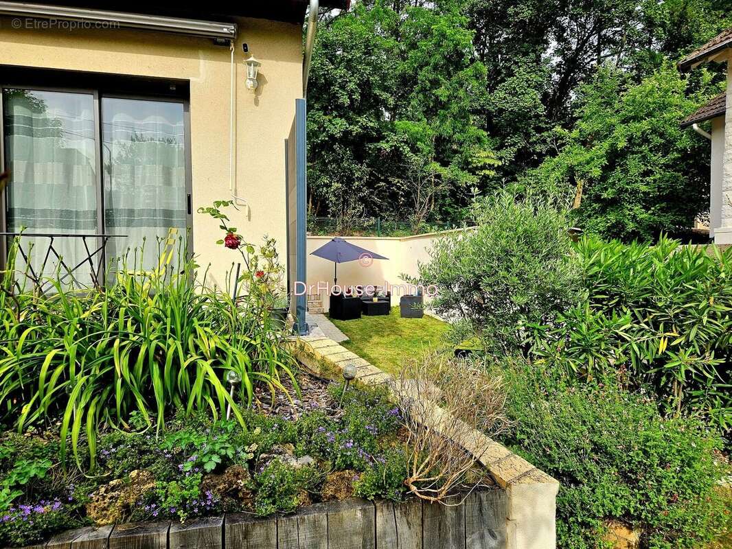 Maison 152 m² à Saint-Maur-Des-Fosses  - photo 12