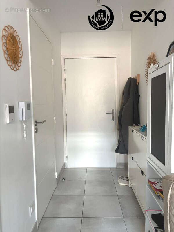 Couloir - Appartement à VILLEURBANNE