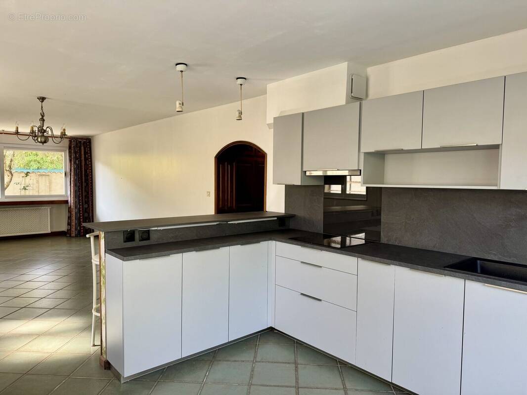 Maison à BOURG-LES-VALENCE