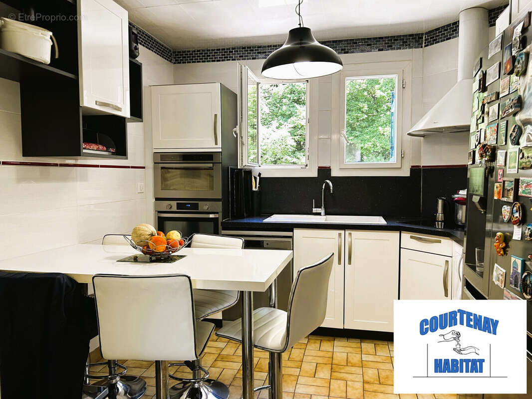 Maison 149 m² à Courtenay  - photo 3