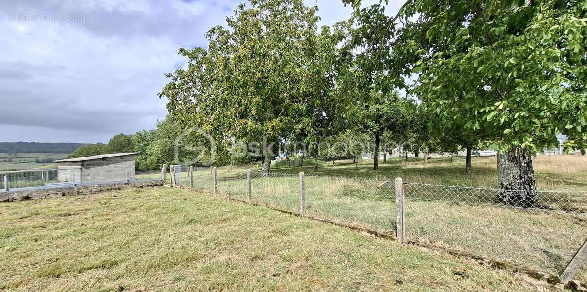 Maison à LANDELLES-ET-COUPIGNY