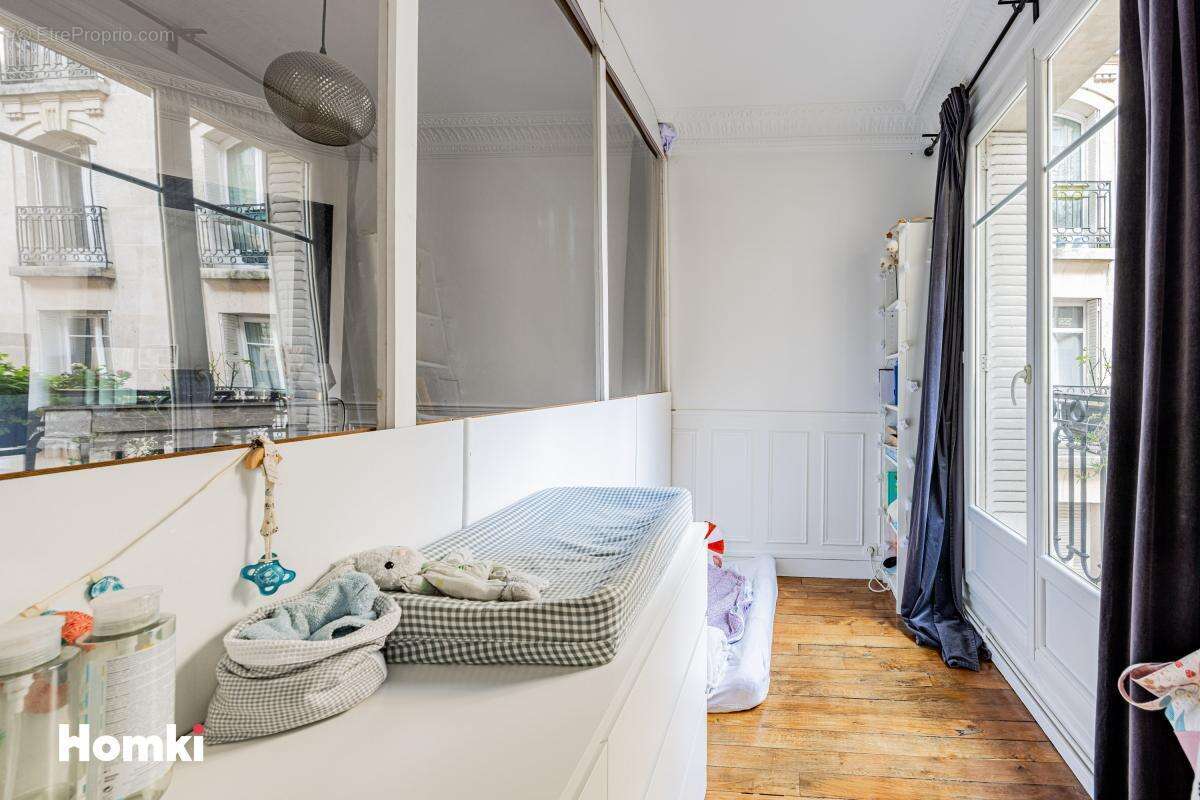 Appartement à PARIS-18E