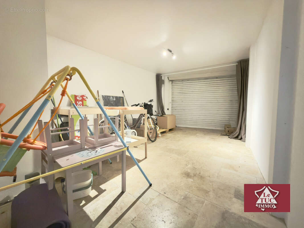 Maison de ville avec terrasses, garage et jacuzzi - photo 15