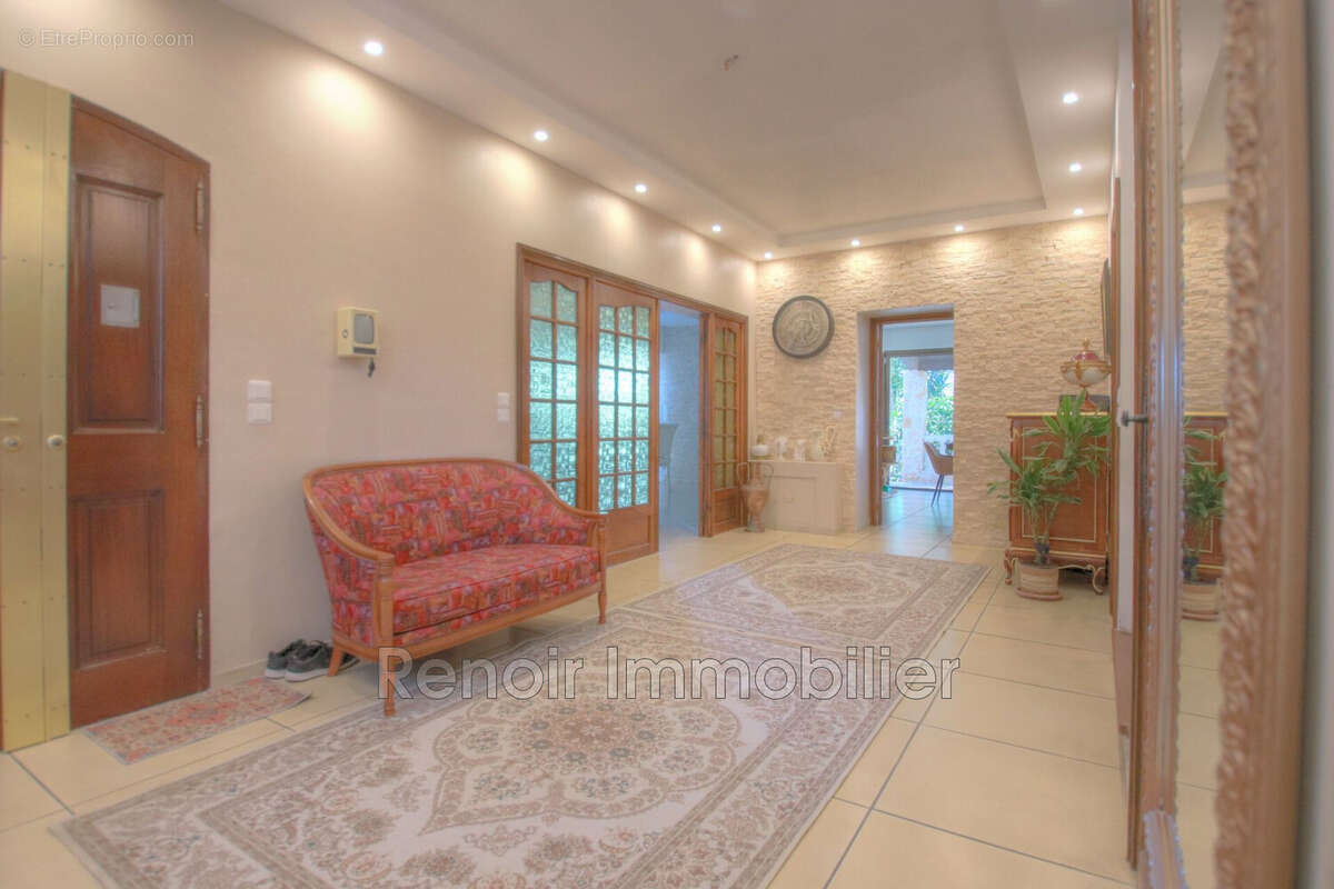 Maison à LA COLLE-SUR-LOUP