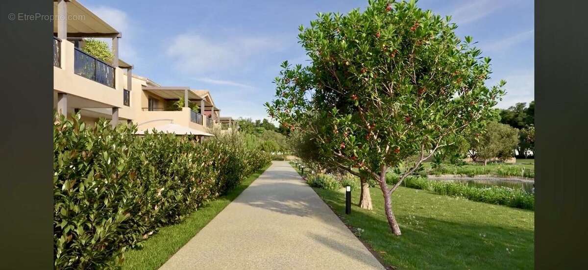 Maison à BORMES-LES-MIMOSAS