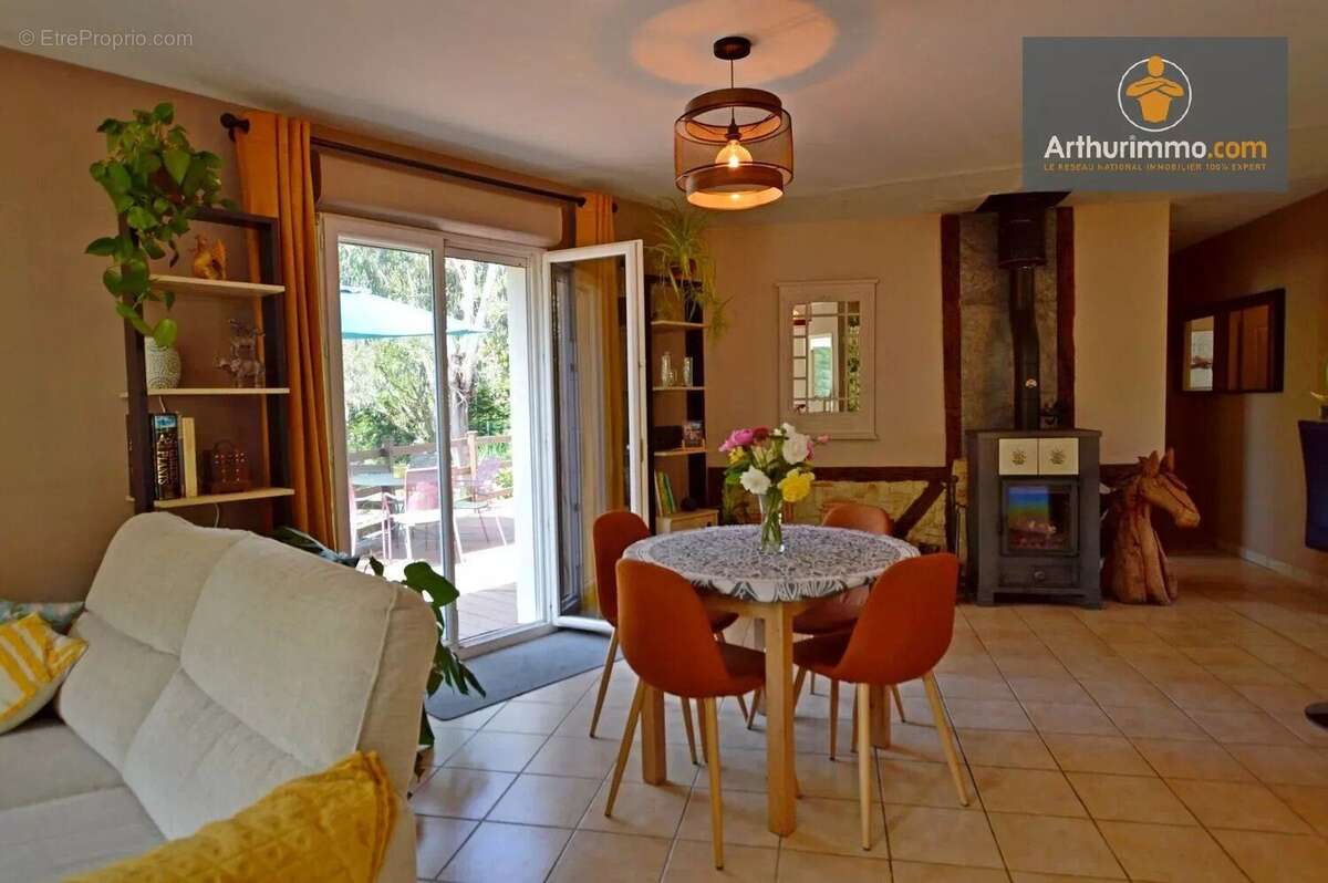 Maison à MARGUERON