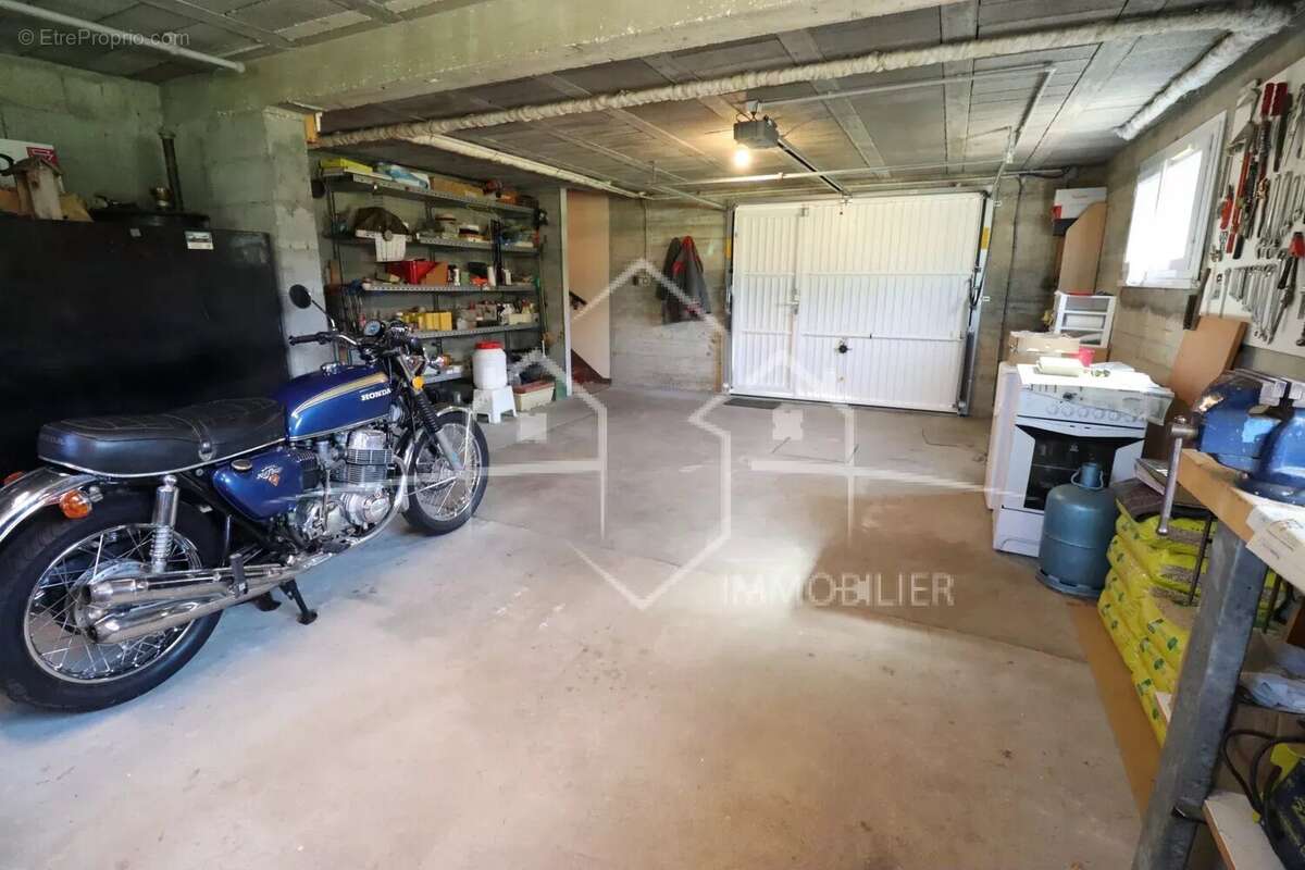 Maison à BEAUREPAIRE