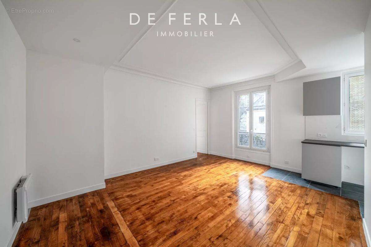 Appartement à PARIS-15E
