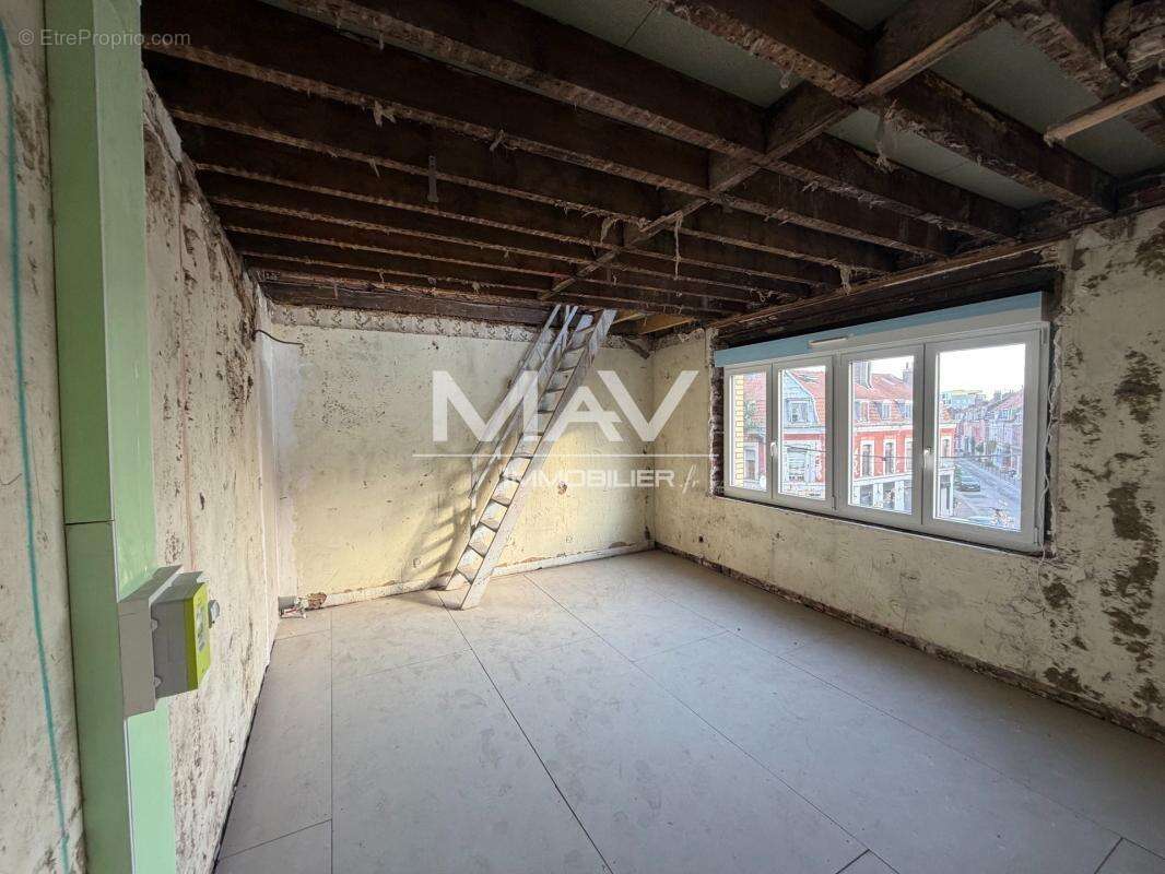 Appartement 3110 m² à Lille  - photo 3