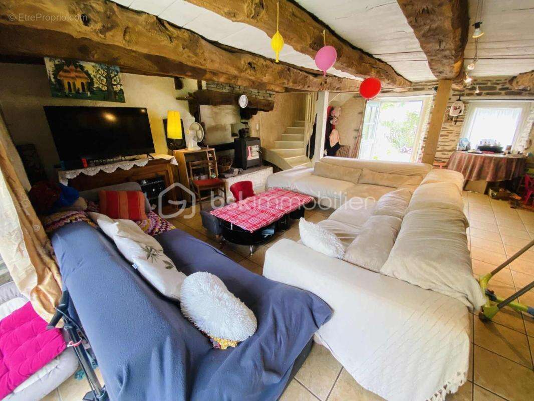 Maison à LOYAT