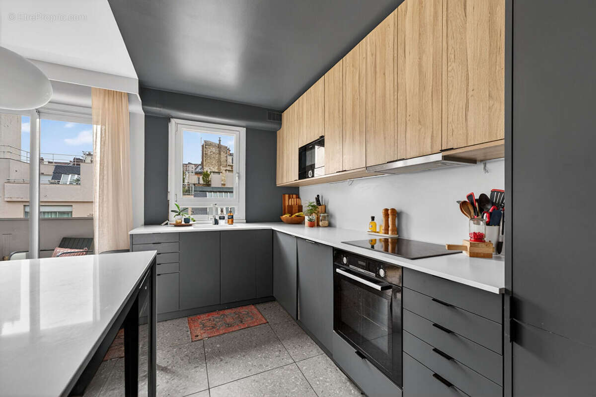 Appartement à PARIS-15E